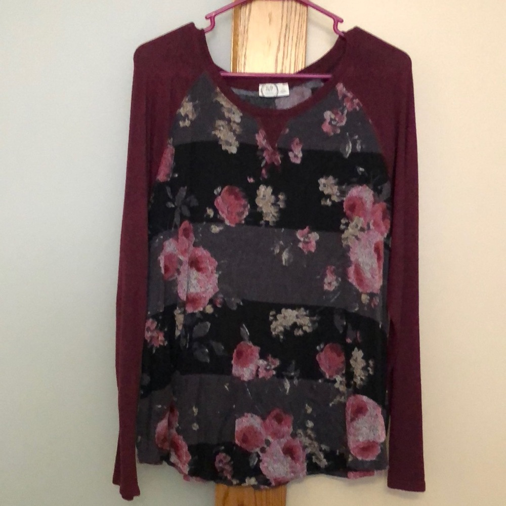 Maurices burgundy, super soft, long sleeve, crew neck tee